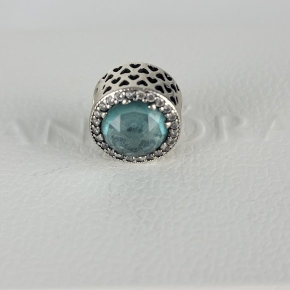 Pandora Glacier Blue Radiant Hearts Charm 791725NGL - Picture 5 of 9